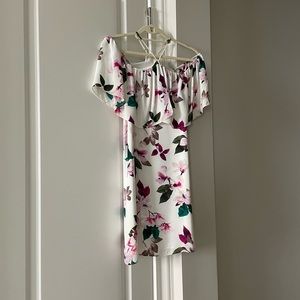 1.State Off The Shoulder Floral Mini Dress in a Size Small.